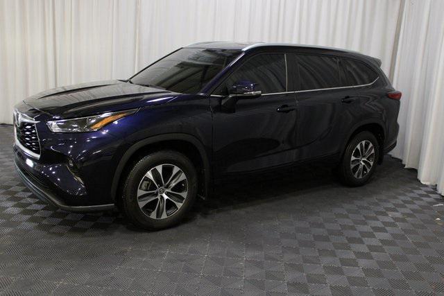 used 2023 Toyota Highlander car, priced at $42,500