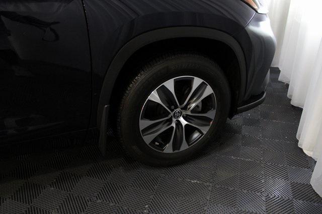 used 2023 Toyota Highlander car, priced at $42,500