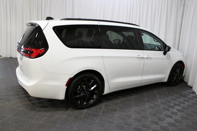 used 2024 Chrysler Pacifica car, priced at $37,500