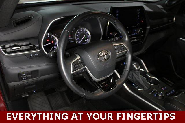 used 2022 Toyota Highlander car, priced at $40,500