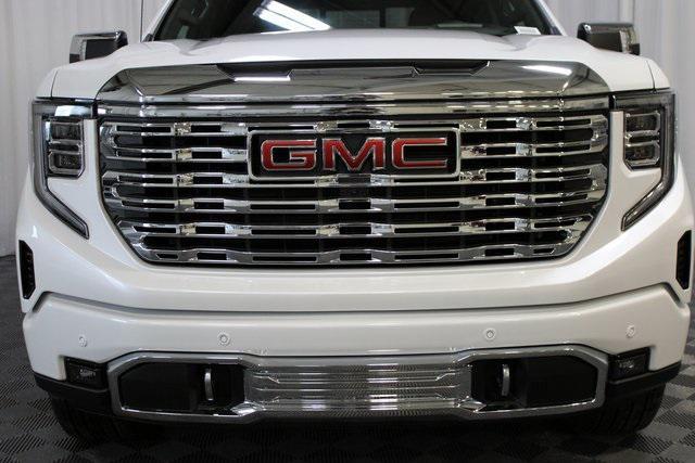 new 2025 GMC Sierra 1500 car, priced at $71,582