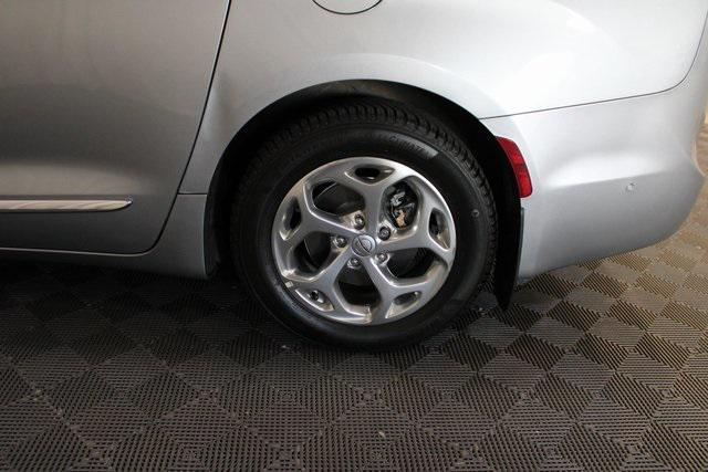 used 2021 Chrysler Pacifica Hybrid car, priced at $25,000