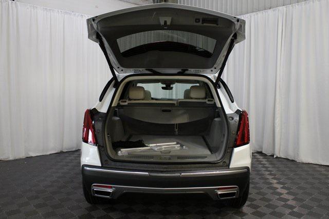 new 2025 Cadillac XT5 car, priced at $59,990