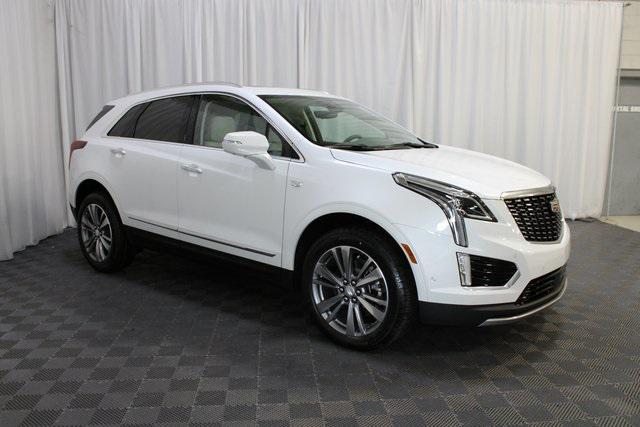 new 2025 Cadillac XT5 car, priced at $59,990