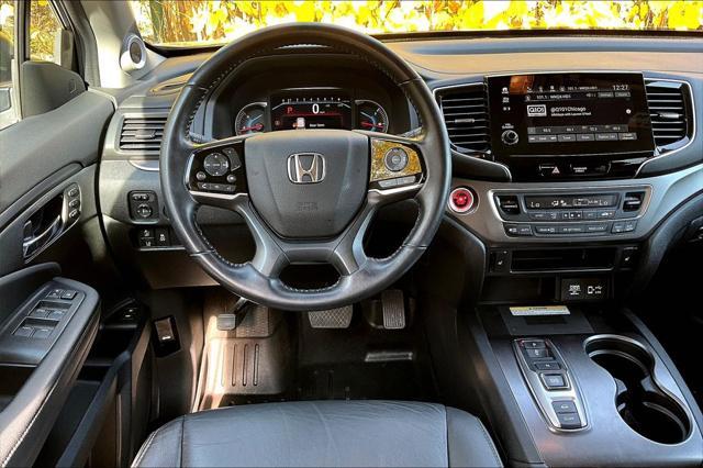 used 2022 Honda Pilot car, priced at $29,995