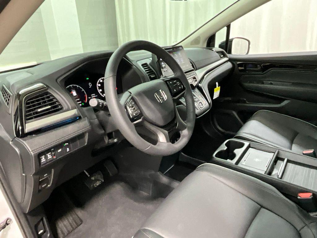 used 2025 Honda Odyssey car, priced at $44,900