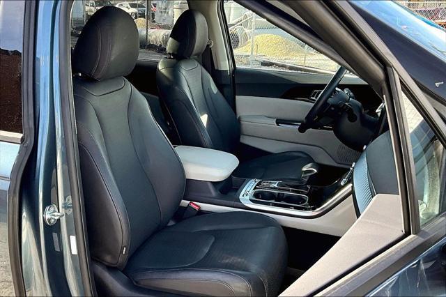 used 2024 Kia Carnival car, priced at $42,418