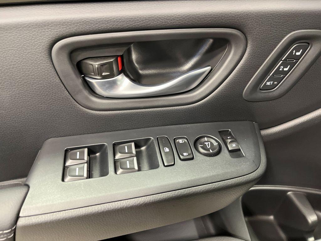 new 2025 Honda Pilot car, priced at $53,405