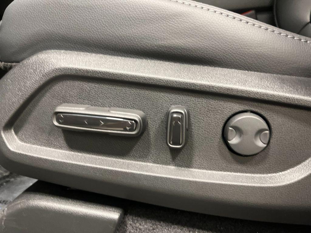 new 2025 Honda Pilot car, priced at $53,405