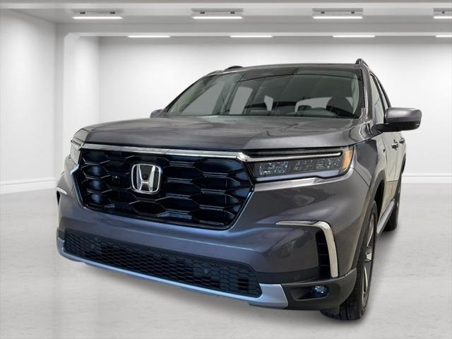 new 2025 Honda Pilot car, priced at $51,050