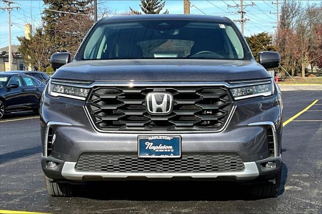 used 2025 Honda Pilot car, priced at $42,395