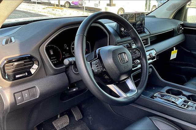 used 2025 Honda Pilot car, priced at $42,395