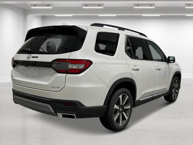 new 2025 Honda Pilot car, priced at $54,985