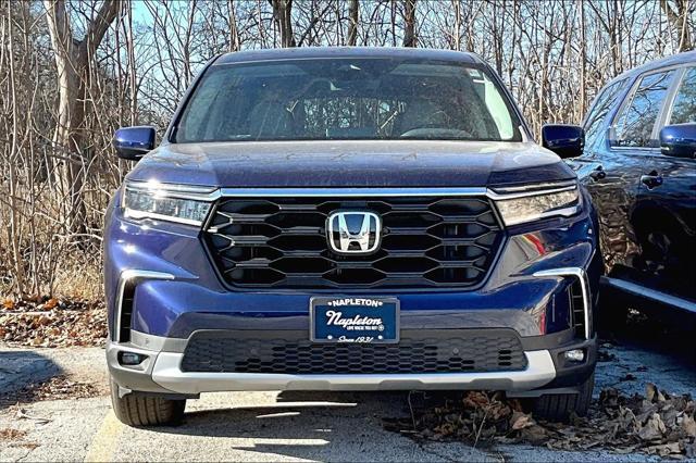 new 2025 Honda Pilot car, priced at $48,475