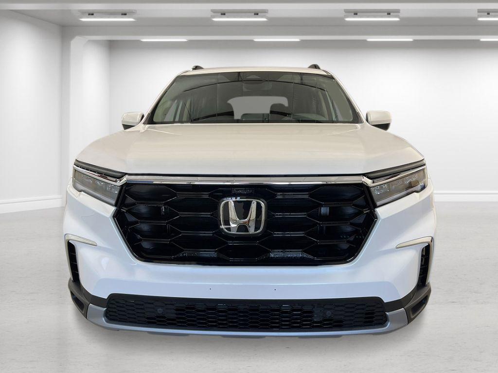 new 2025 Honda Pilot car, priced at $51,550