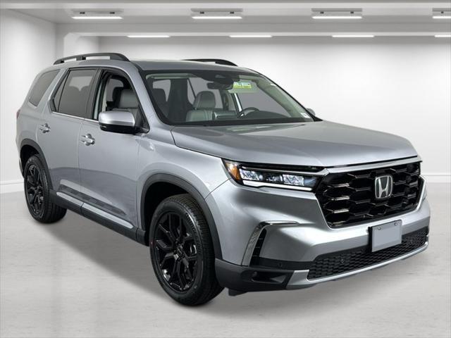 new 2025 Honda Pilot car, priced at $52,950