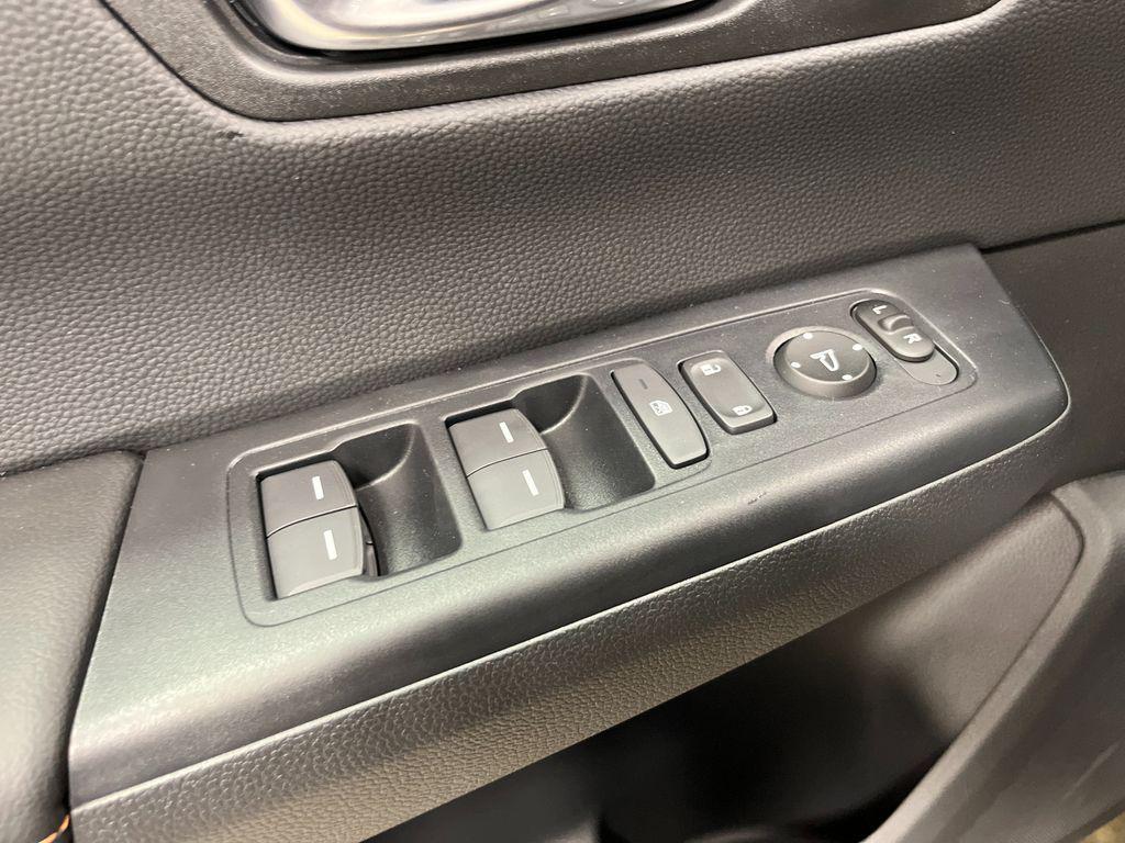 new 2026 Honda CR-V Hybrid car, priced at $41,675