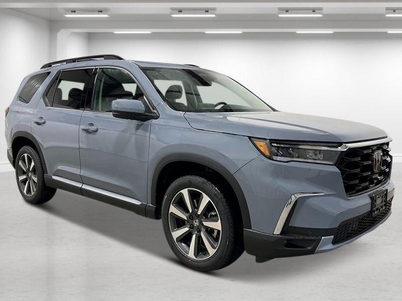 new 2025 Honda Pilot car, priced at $51,550