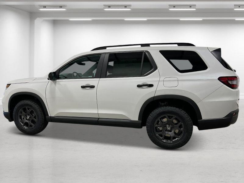 new 2025 Honda Pilot car, priced at $51,305