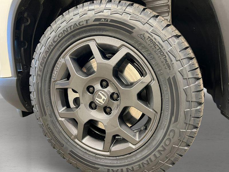 new 2025 Honda Pilot car, priced at $51,305