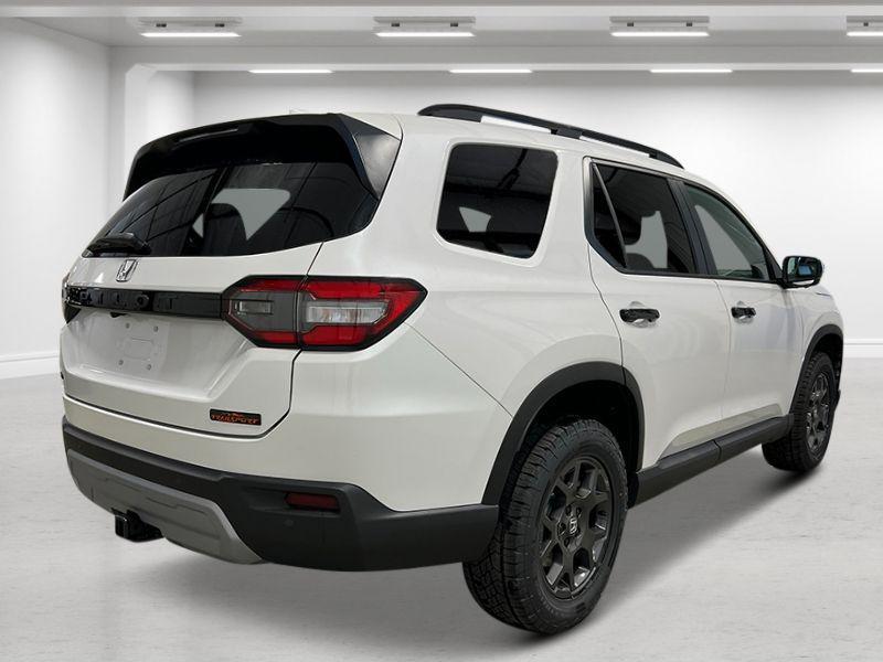 new 2025 Honda Pilot car, priced at $51,305