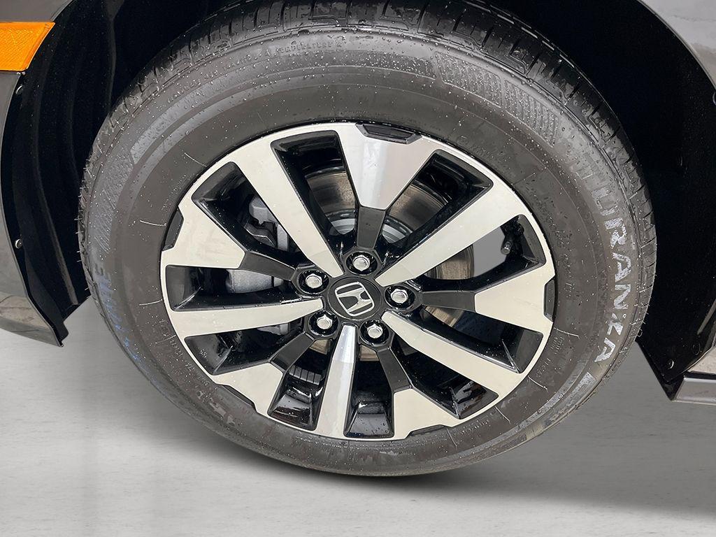 new 2026 Honda Odyssey car, priced at $44,290