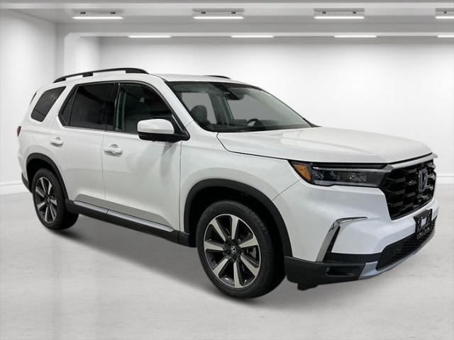 new 2025 Honda Pilot car, priced at $54,985