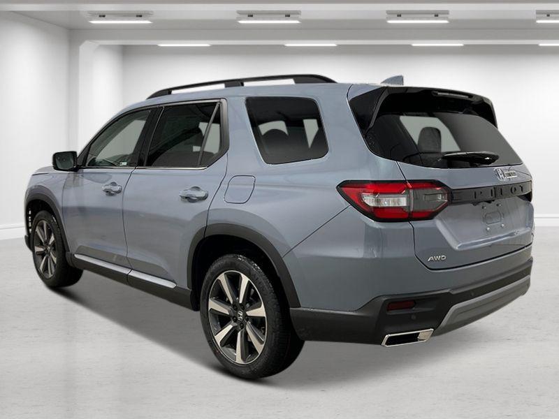 new 2025 Honda Pilot car, priced at $51,550
