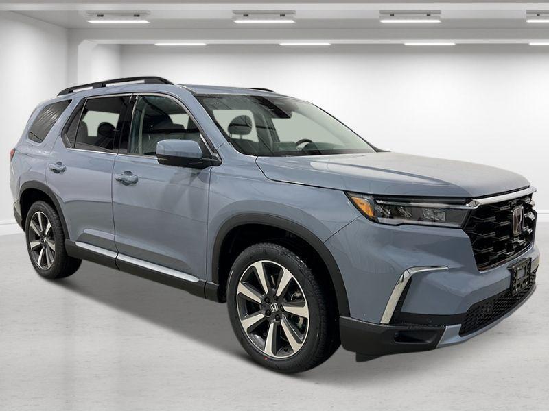 new 2025 Honda Pilot car, priced at $51,550