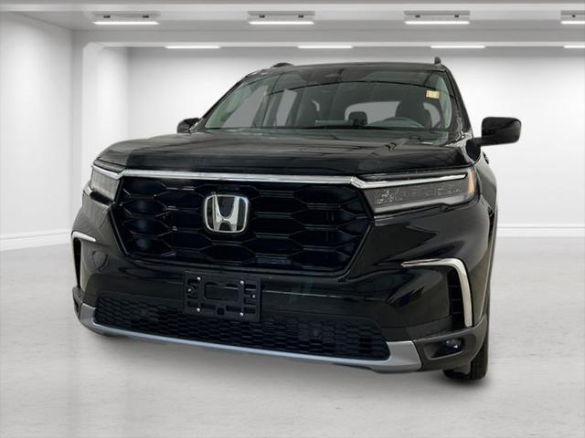 new 2025 Honda Pilot car, priced at $51,050