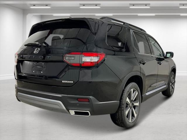 new 2025 Honda Pilot car, priced at $51,050