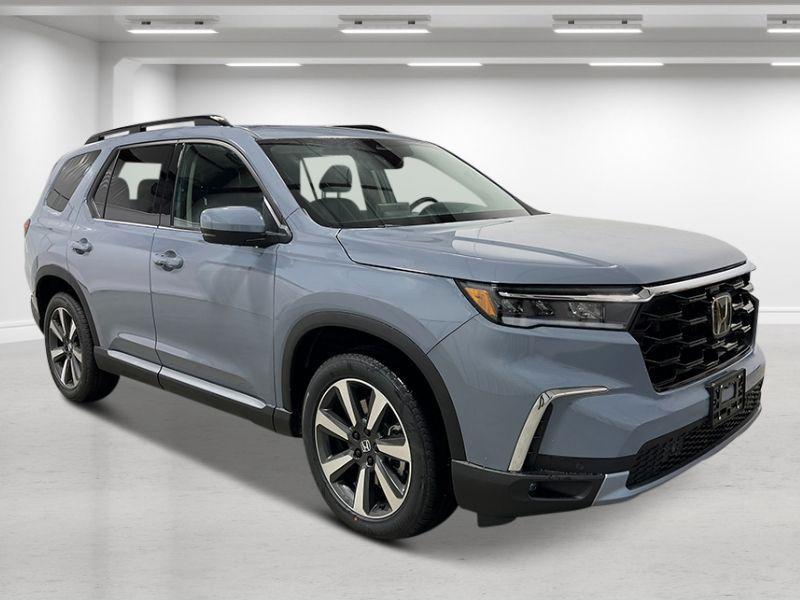 new 2025 Honda Pilot car, priced at $51,550