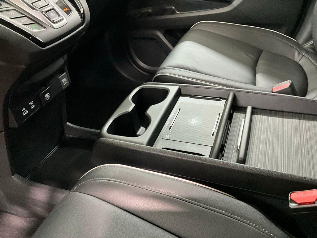 used 2025 Honda Odyssey car, priced at $43,690