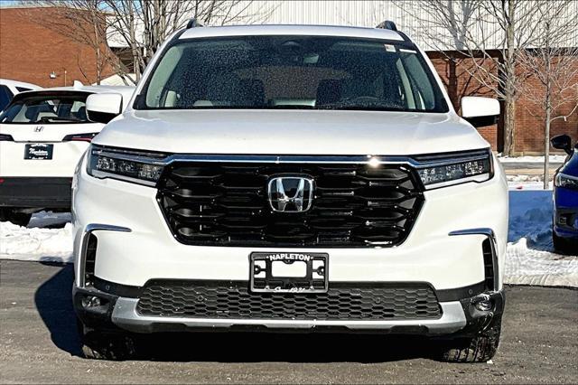 new 2025 Honda Pilot car, priced at $51,505