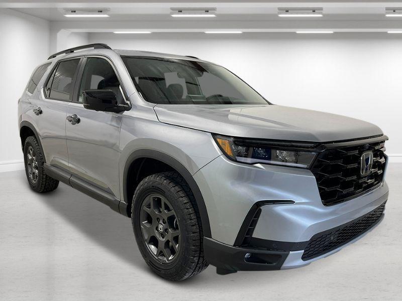 new 2025 Honda Pilot car, priced at $50,850