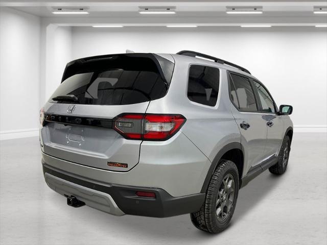 new 2025 Honda Pilot car, priced at $50,850