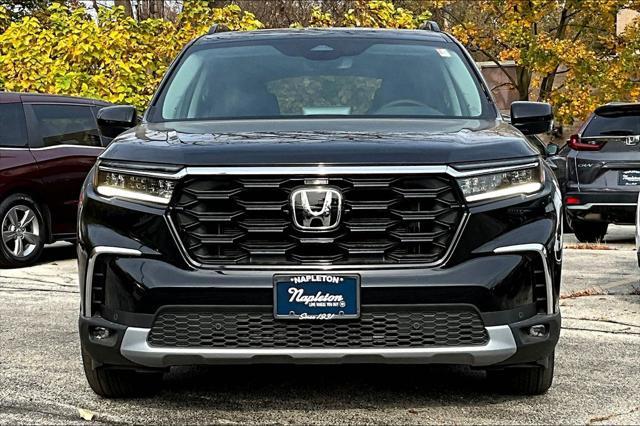 new 2025 Honda Pilot car, priced at $52,715