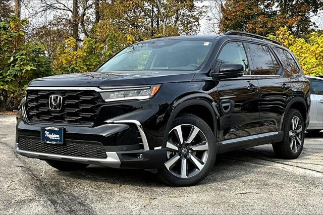 new 2025 Honda Pilot car, priced at $52,715