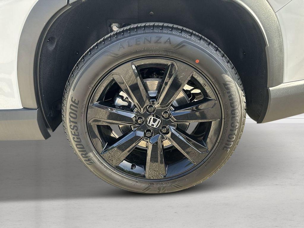 new 2025 Honda Pilot car, priced at $56,530