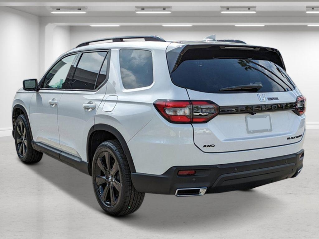 new 2025 Honda Pilot car, priced at $56,530