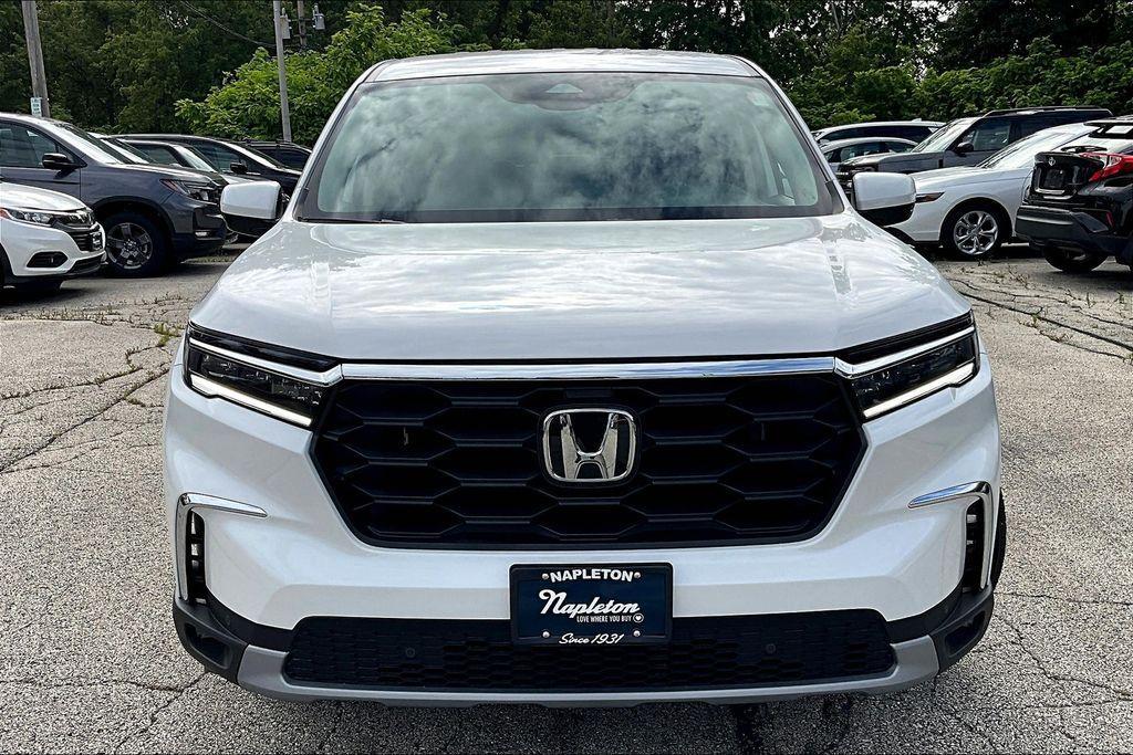 new 2025 Honda Pilot car, priced at $47,150