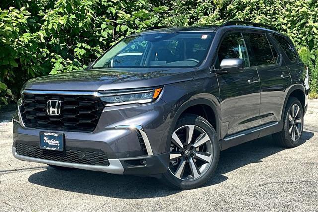 new 2025 Honda Pilot car, priced at $50,995