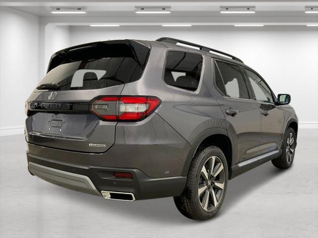 new 2025 Honda Pilot car, priced at $51,050