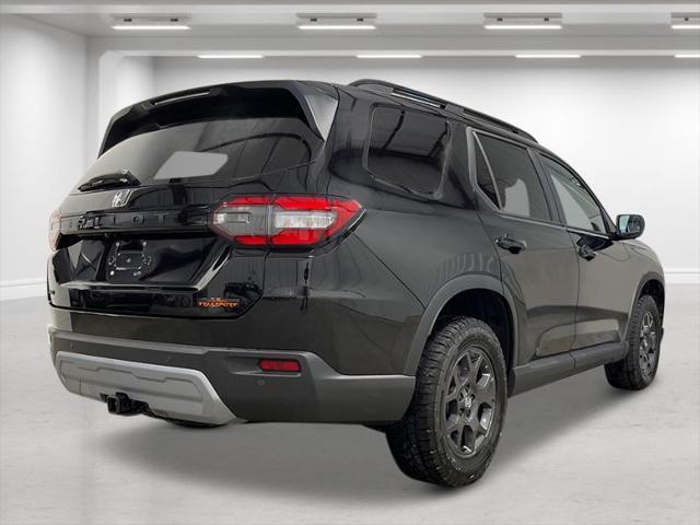 new 2025 Honda Pilot car, priced at $50,850