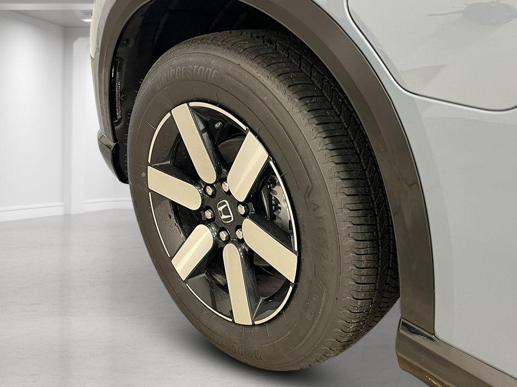 new 2025 Honda Prologue car, priced at $56,650