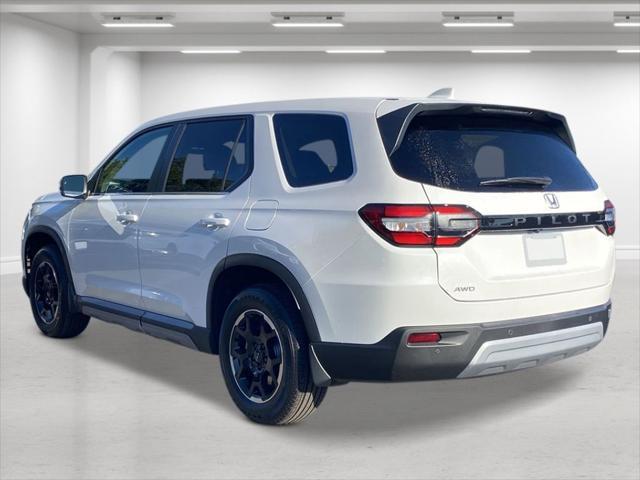 new 2025 Honda Pilot car, priced at $49,705