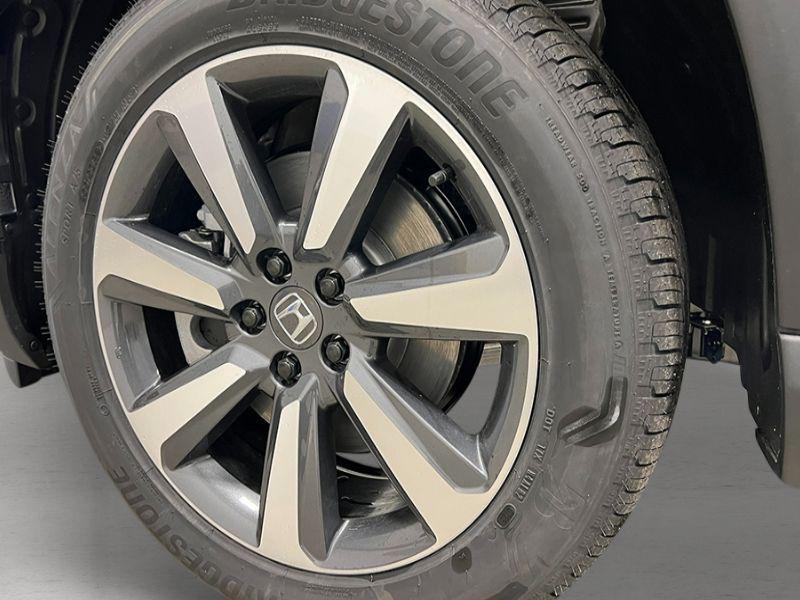 new 2025 Honda Pilot car, priced at $51,825