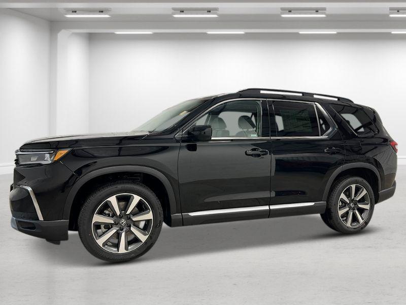 new 2025 Honda Pilot car, priced at $51,825