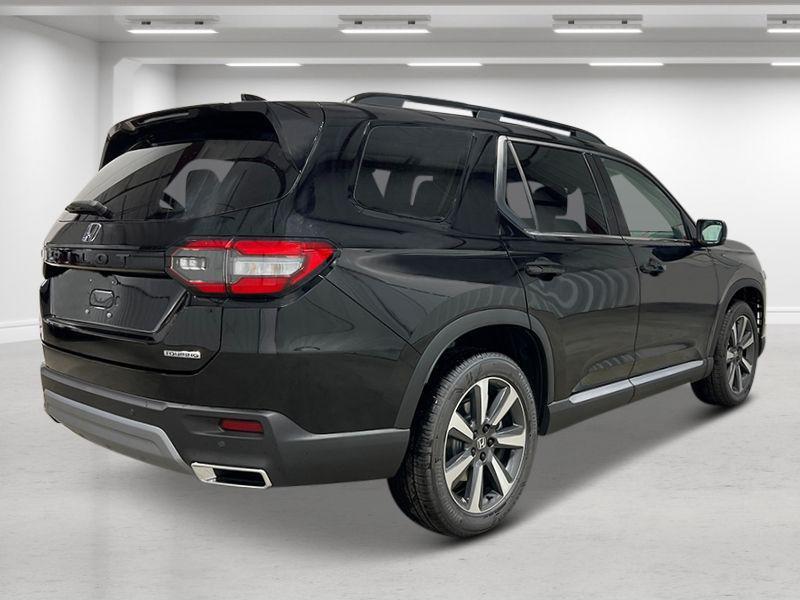 new 2025 Honda Pilot car, priced at $51,825