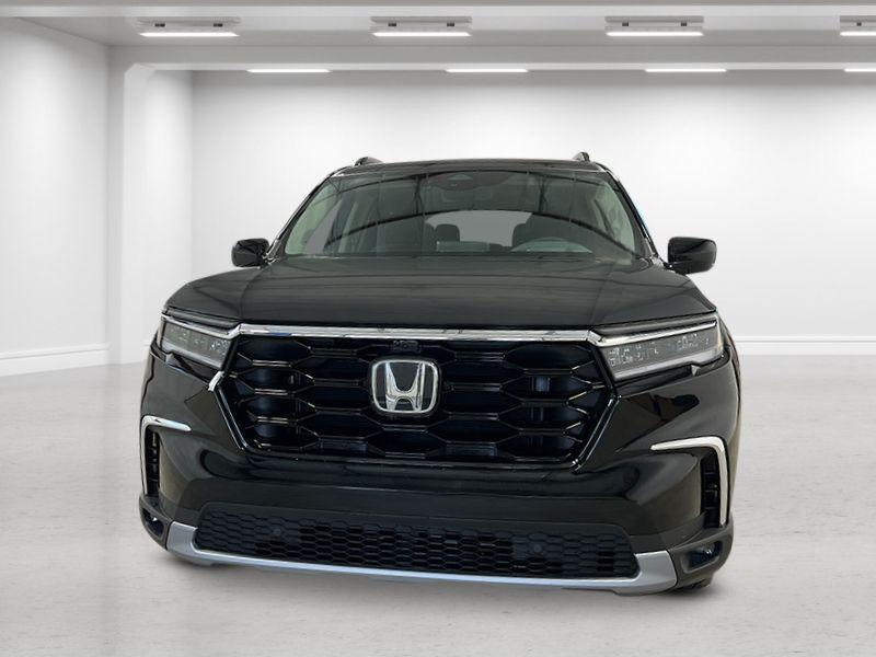new 2025 Honda Pilot car, priced at $54,575